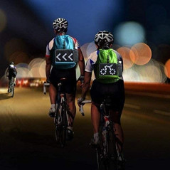 eelo Cyglo, the LED indicator bag for cyclists