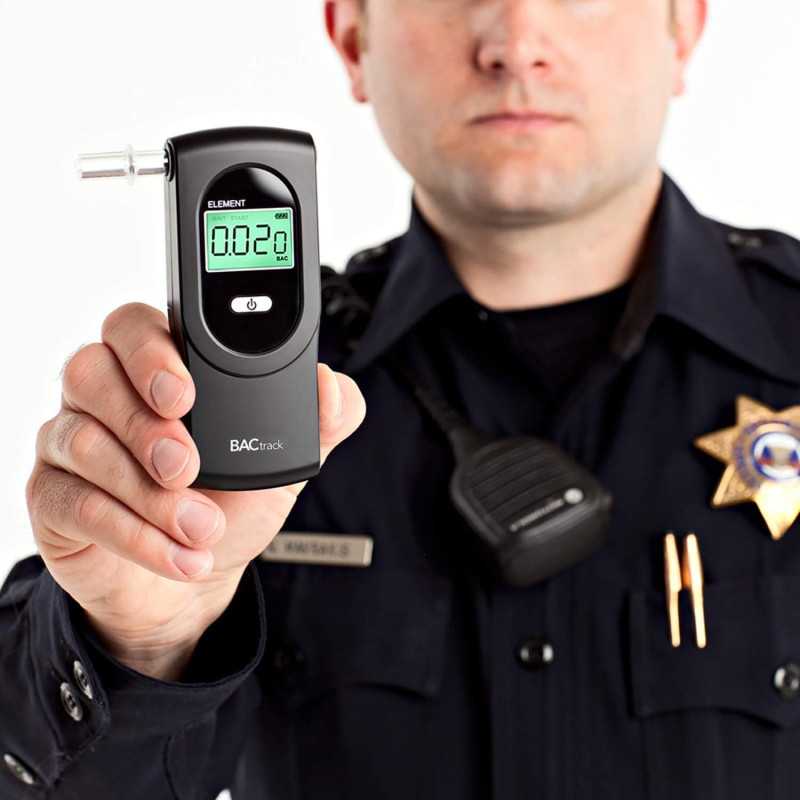 BACtrack Element: Reliable Portable Breathalyzer for Safe Alcohol Testing