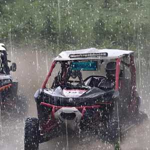 Barre de Son UTV 17 Bluetooth IP65 RGB 4 Haut-Parleurs Étanche Compatible Polaris RZR Can-Am
